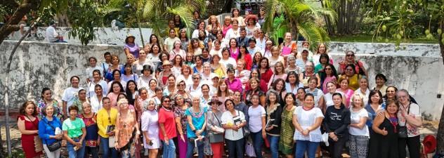 Se realiza en el Centro Cultural Jardín Borda el decimotercer encuentro de “Mujer: escribir cambia tu vida”
