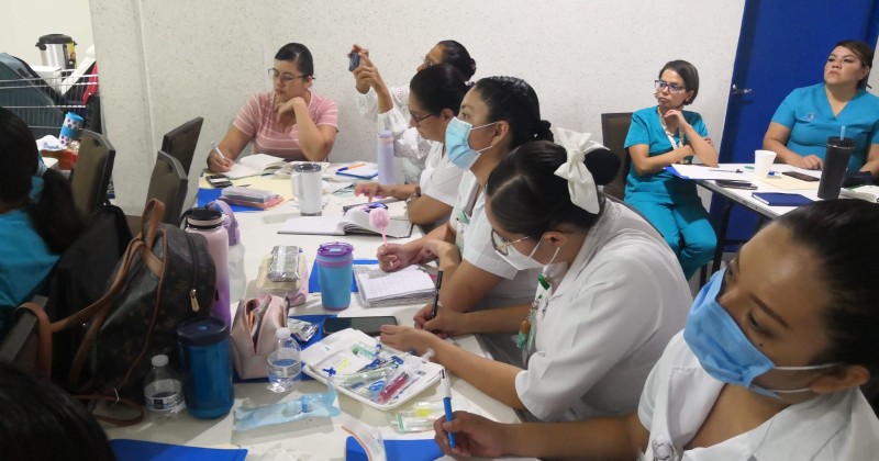 Reciben enfermeras y enfermeros del HNM capacitación para mejorar atención a pacientes pediátricos