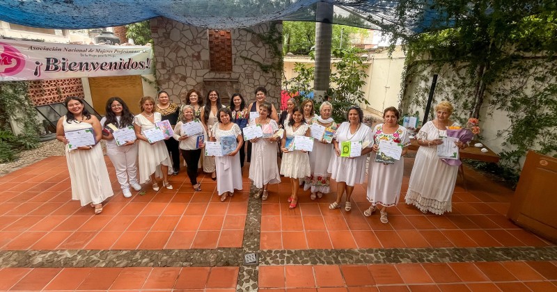 Concluye con éxito taller “Mujer: escribir cambia tu vida” realizado en Cuautla