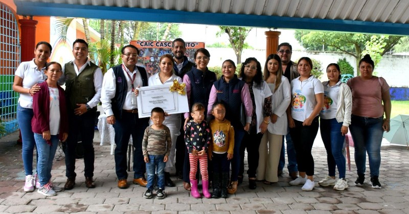 Entrega SSM placas a escuelas promotoras de la salud