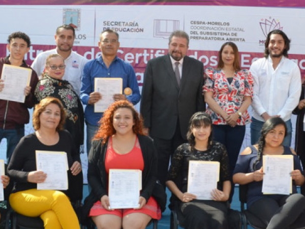 Entrega CESPA certificados de terminación de estudios 2019 | MORELOS