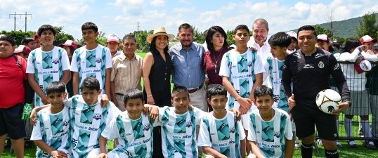 Inaugura Samuel Sotelo campo deportivo “Los Amates” y Mercado Municipal “Miguel López de Nava” en Jonacatepec