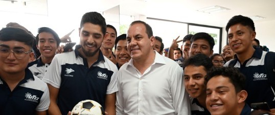 Reconocen estudiantes el impulso que brinda Cuauhtémoc Blanco a la UTEZ con el fortalecimiento de espacios deportivos